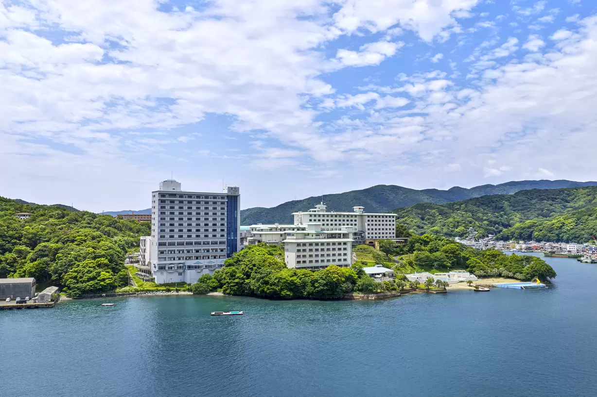A Culinary Haven Overlooking Toba Bay: The Ultimate Guide to the Toba Seaside Hotel Experience