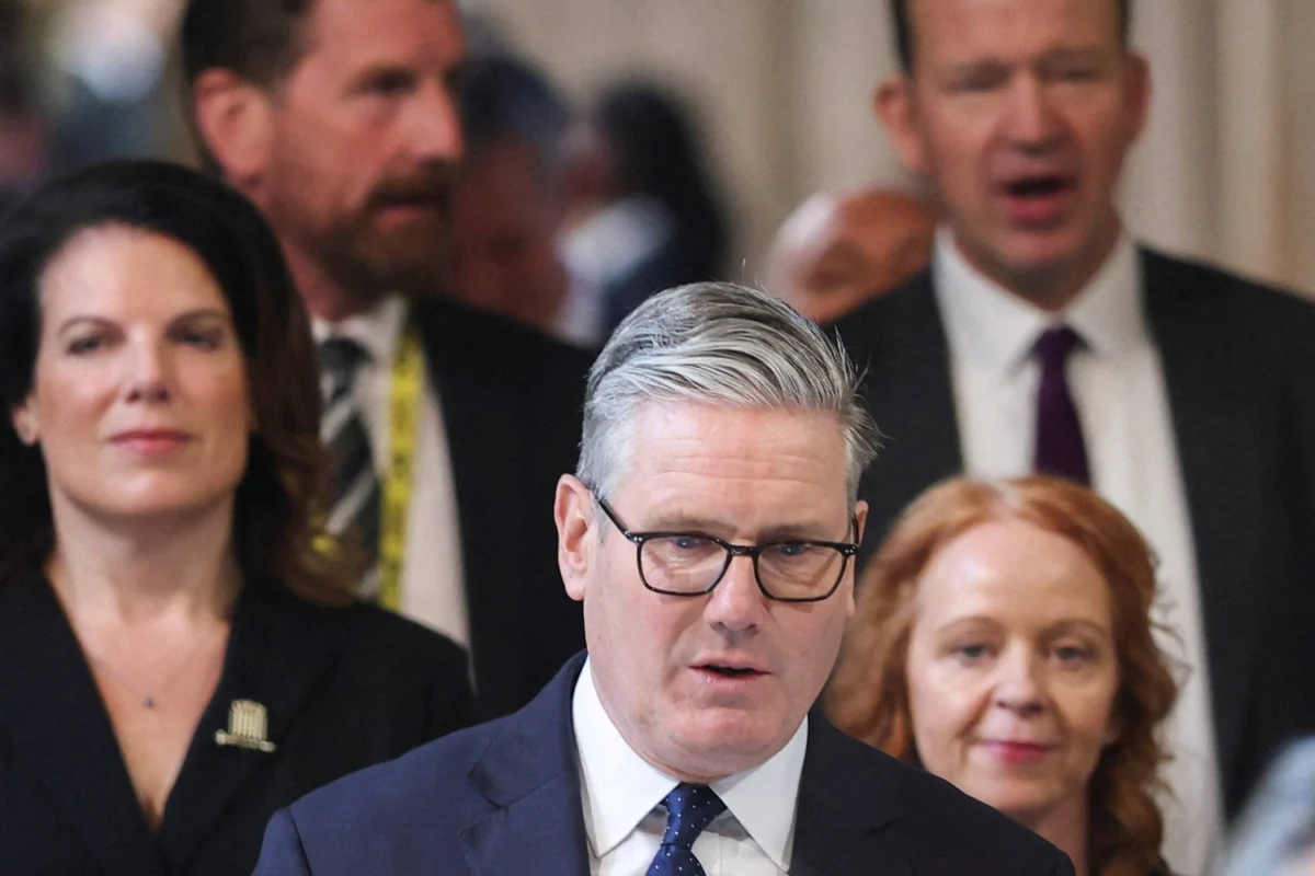 A Government in Peril: Keir Starmer’s Premiership Teeters Amid Resignations and Political Drift