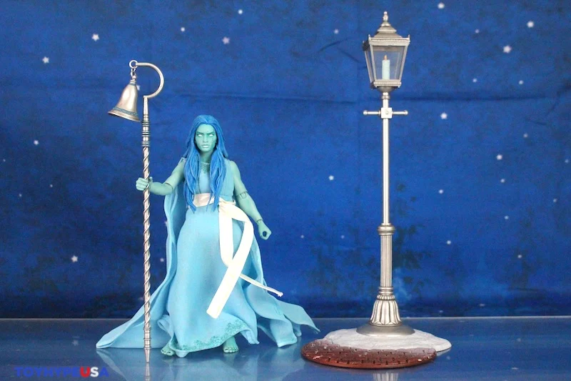 Ethereal Elegance: A Deep Dive into the Figura Obscura ‘Ghost of Christmas Past’ (Haunted Blue Version)