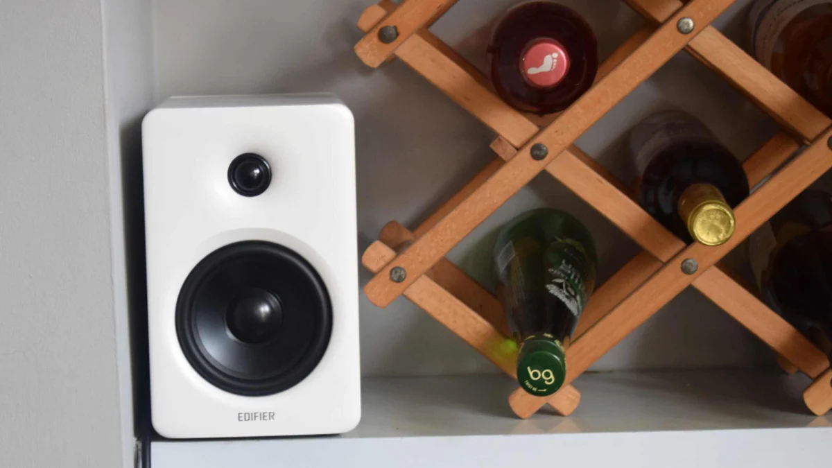 Review: Is the Edifier M90 the Ultimate "Jack-of-All-Trades" Speaker?