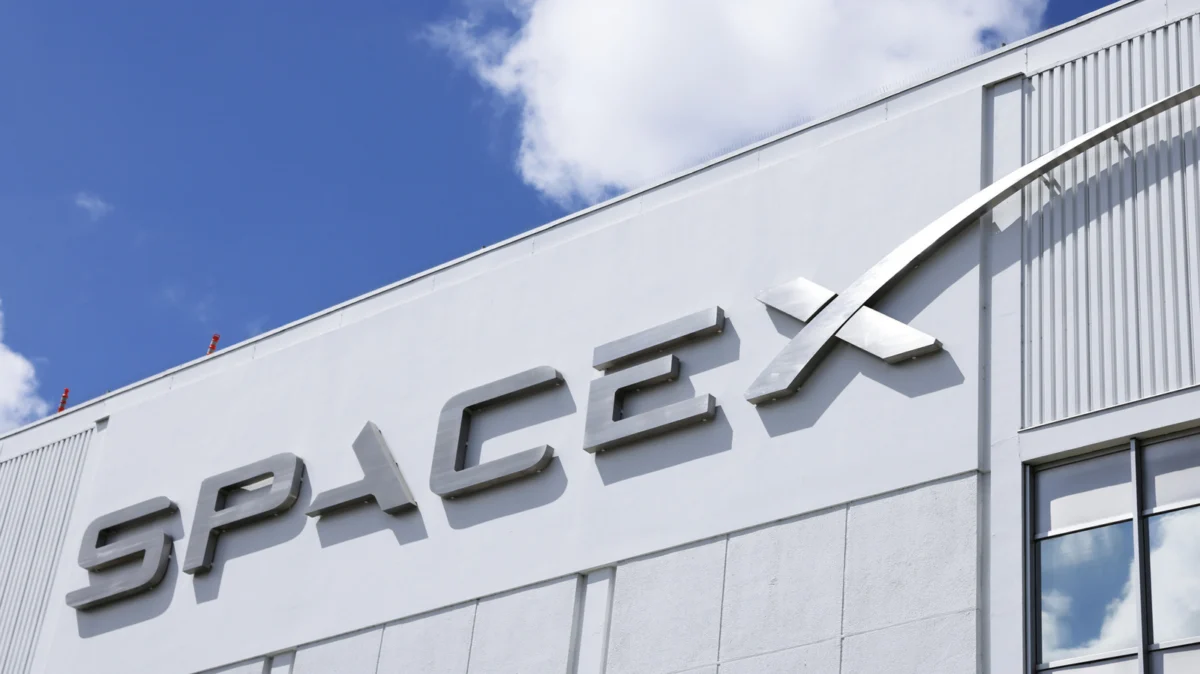SpaceX Poised for Historic Market Debut: A New Era for the Commercial Space Industry