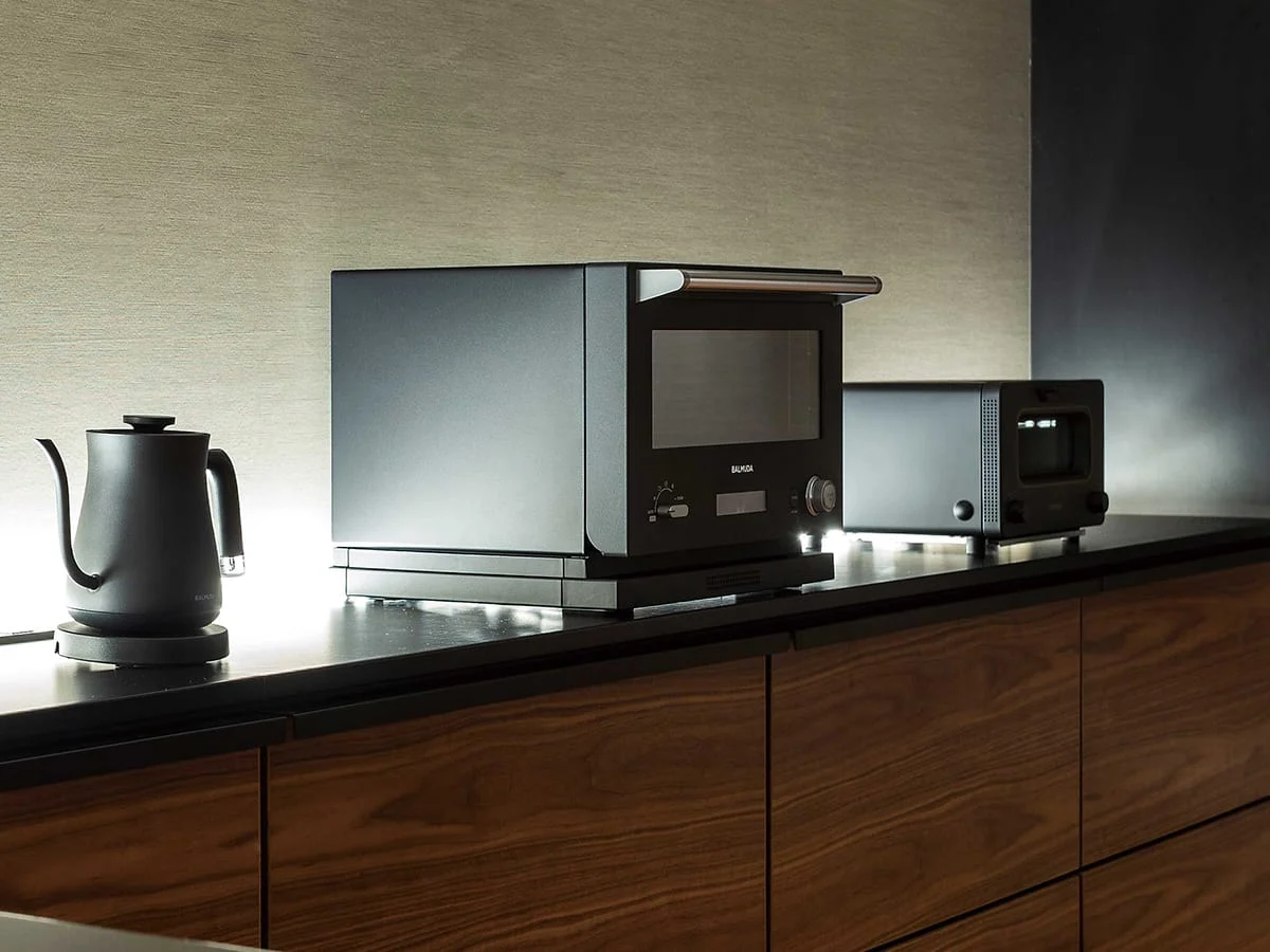 The Essential Traveler’s Guide: Why a Microwave is Your Secret Weapon for a Shibuya Stay