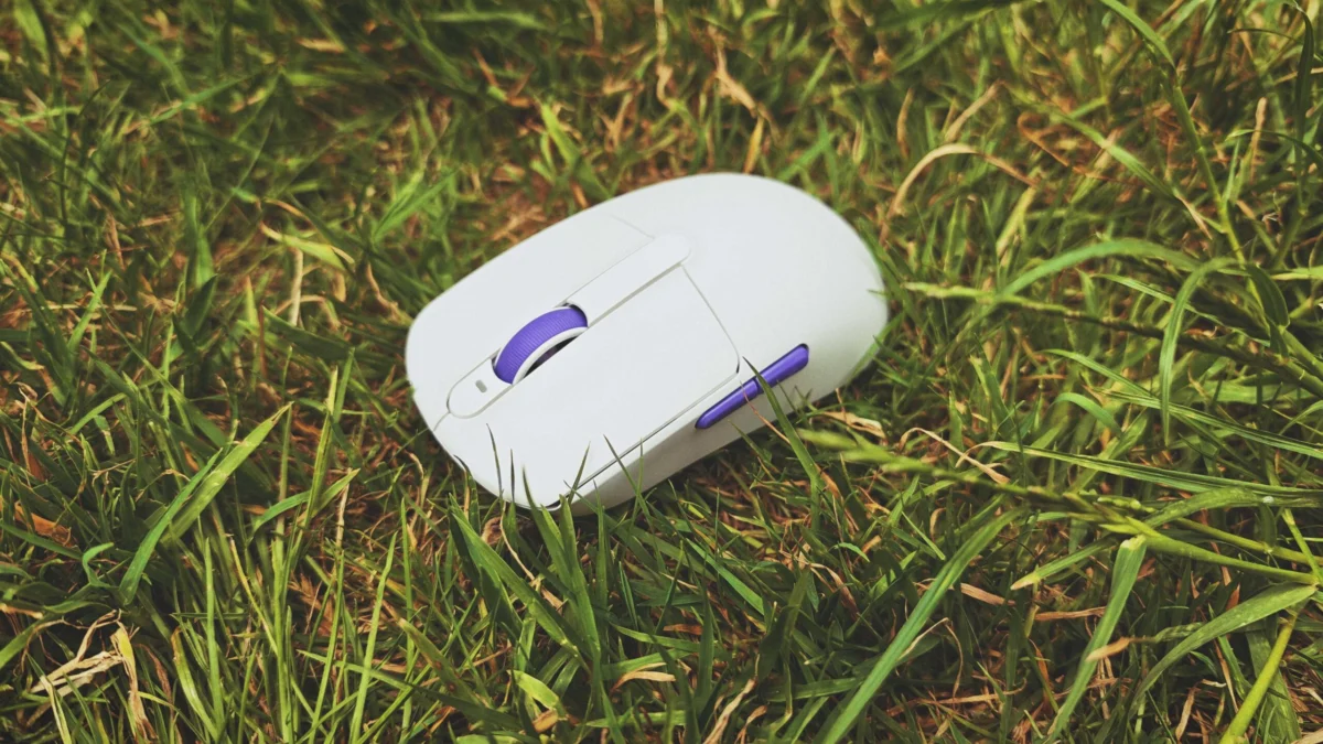 The Featherweight Contender: A Deep Dive into the Akko Dash Ultra Gaming Mouse