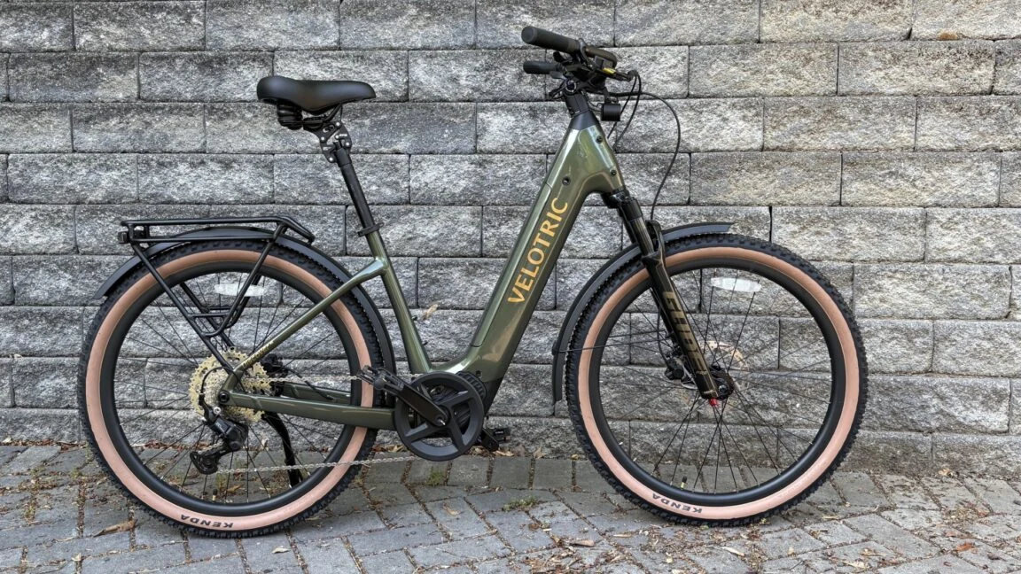 The Perfect Commuter: Why the Velotric Discover 3 Sets a New Standard for E-Bikes