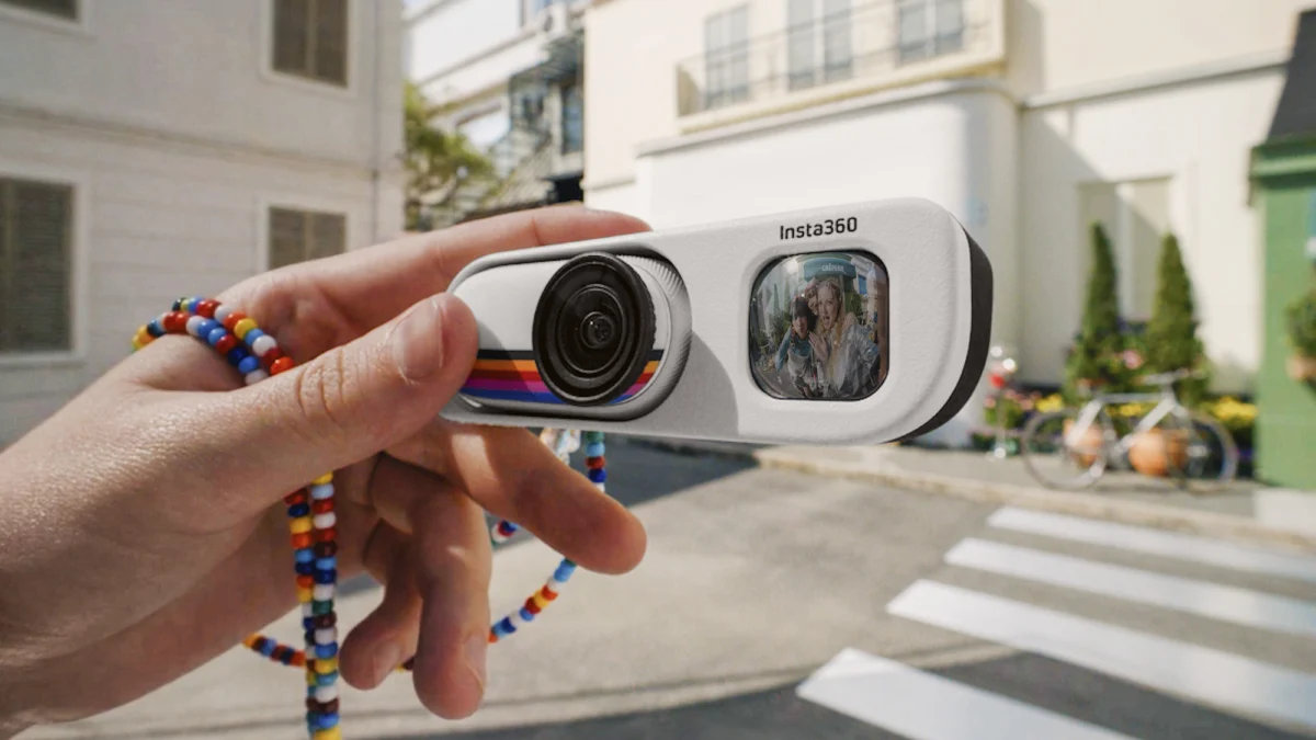 The Return of Analog Soul: Insta360 Unveils the "Retro Bundle" for the Go 3S