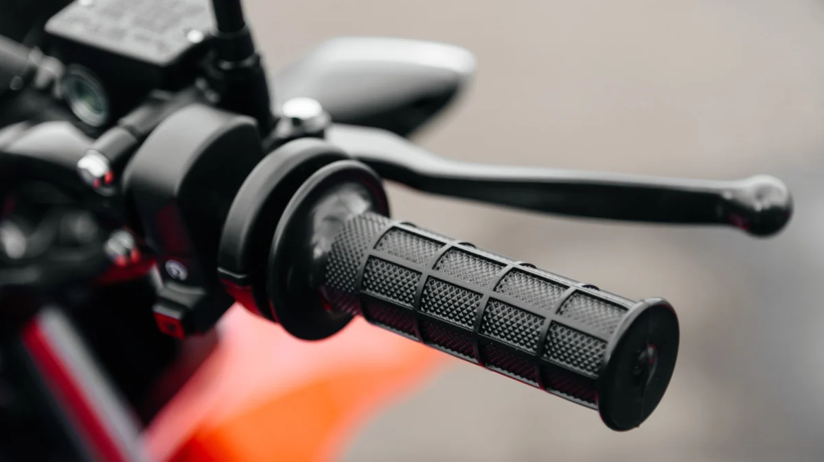 Mastering the 70/30 Brake Rule: A Comprehensive Guide to Motorcycle Safety and Control
