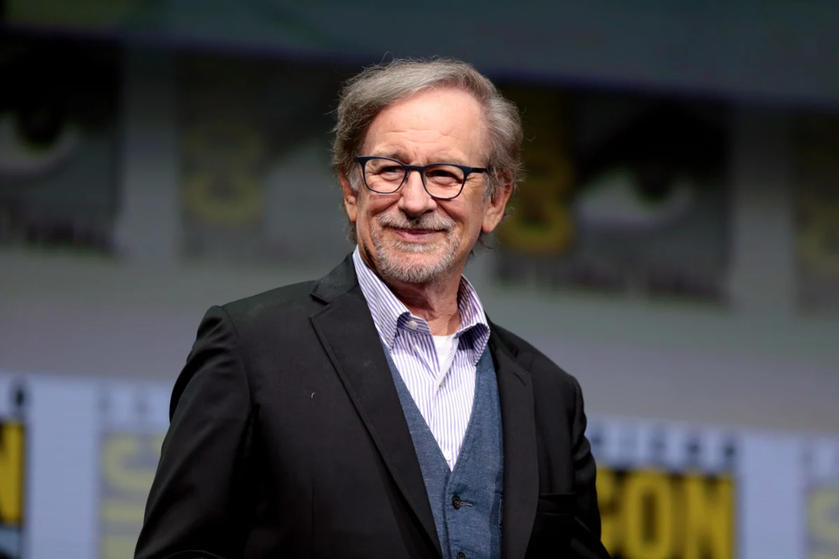 Steven Spielberg’s Forgotten Sequel: Unearthing the Bizarre E.T.: The Book of the Green Planet