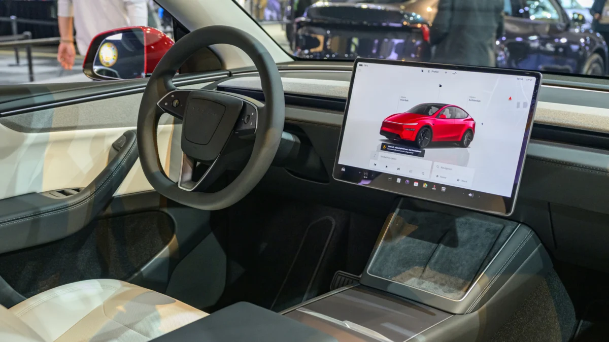 Tesla Settles Lawsuit in Landmark Case Over Fatal "Full Self-Driving" Pedestrian Collision