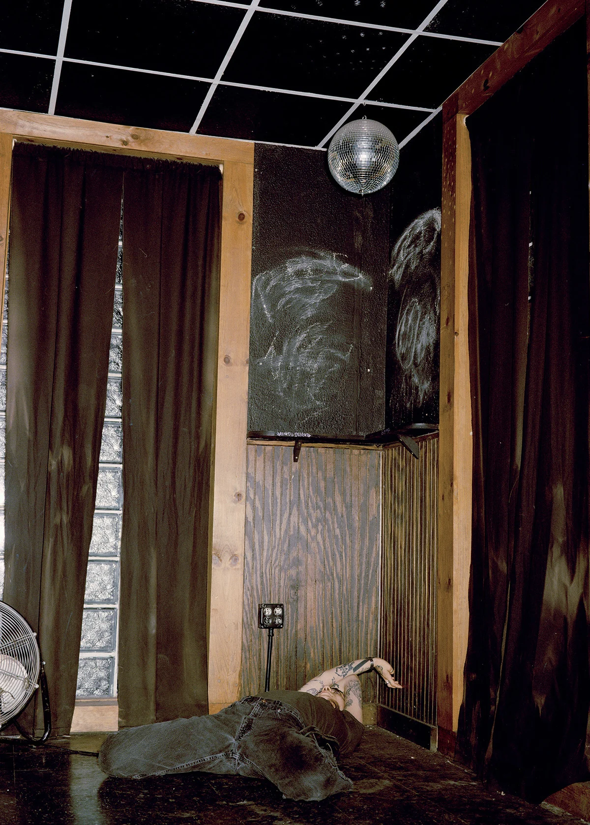 The Architecture of Intimacy: Decoding the Observational Lens of Christopher Postlewaite