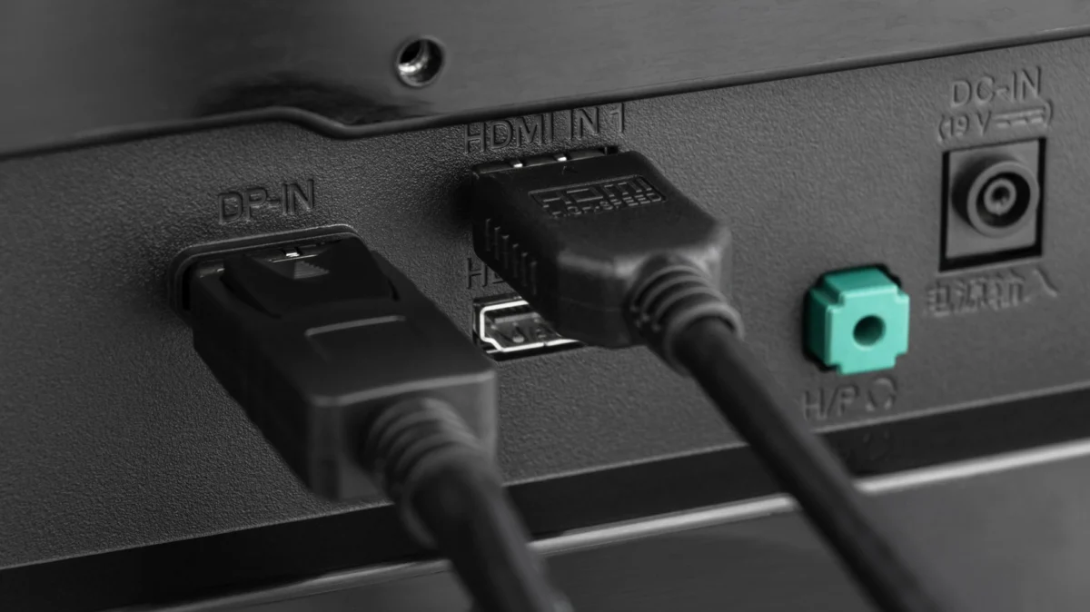 The Connectivity Paradox: Why DisplayPort Remains the Missing Link in Modern Smart TVs