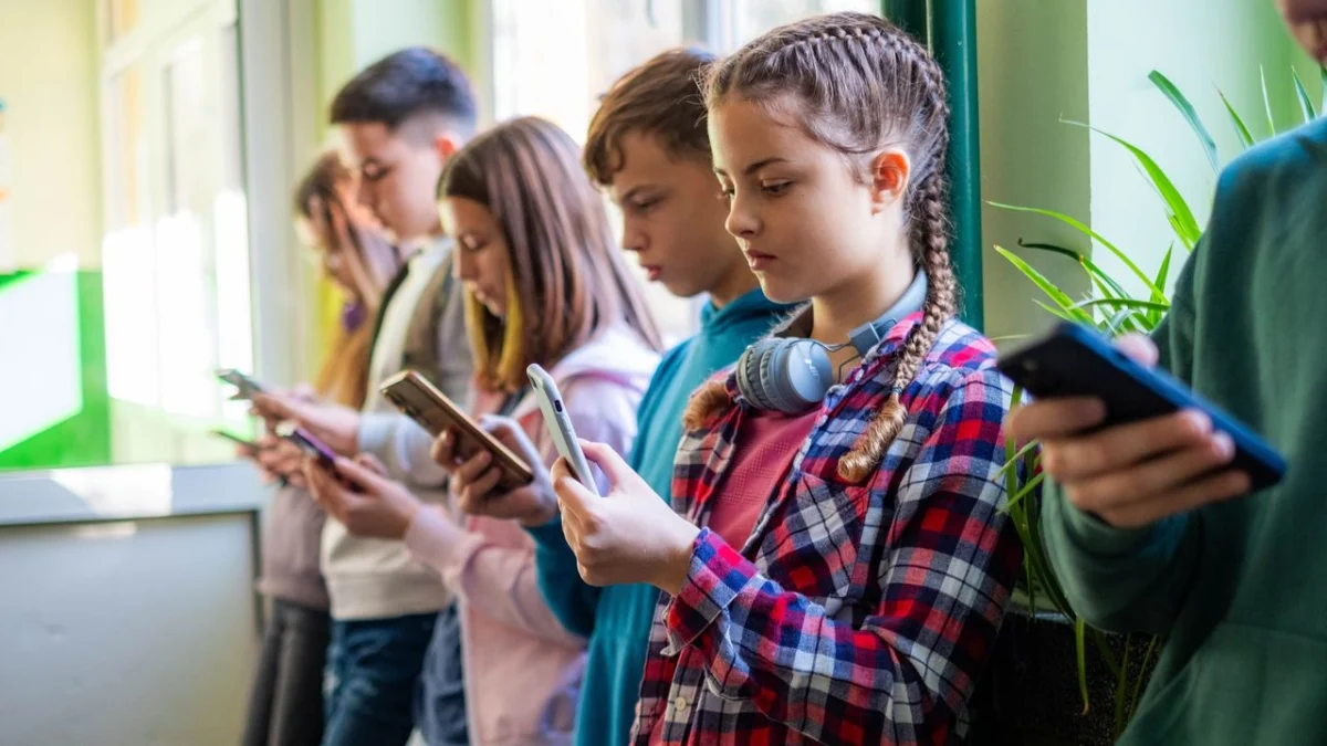 The Great AI Divide: Why England’s Schools Are Navigating the Future Without a Map