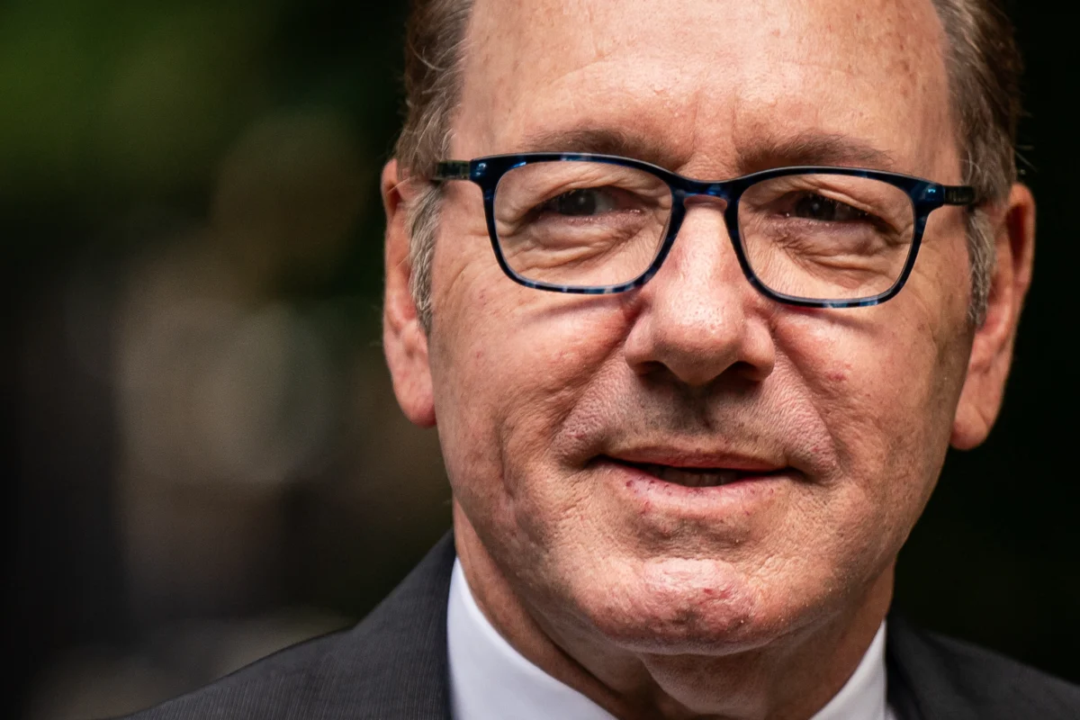 The "Kitchen Fire" Defense: Kevin Spacey Reflects on Scandal, Exile, and the Court of Public Opinion