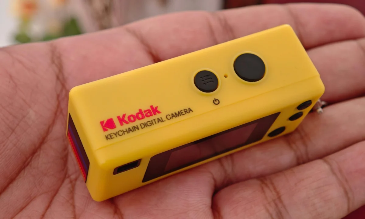 The Kodak Charmera: Why This Tiny Keychain Camera is Winning the Retro-Tech War
