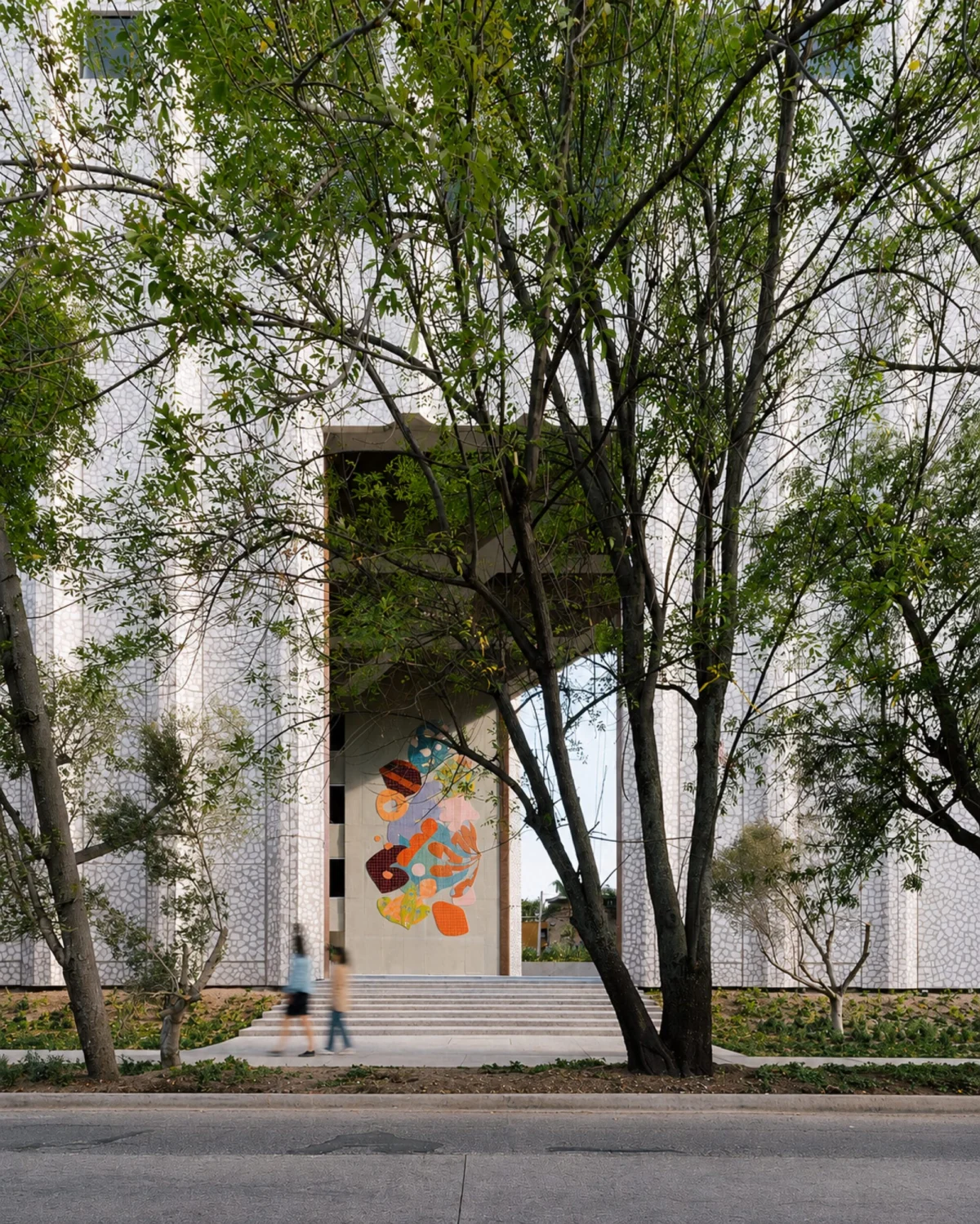 The Living Facade: How Alex Proba and Cerámica Suro Transformed the Torre San Luis