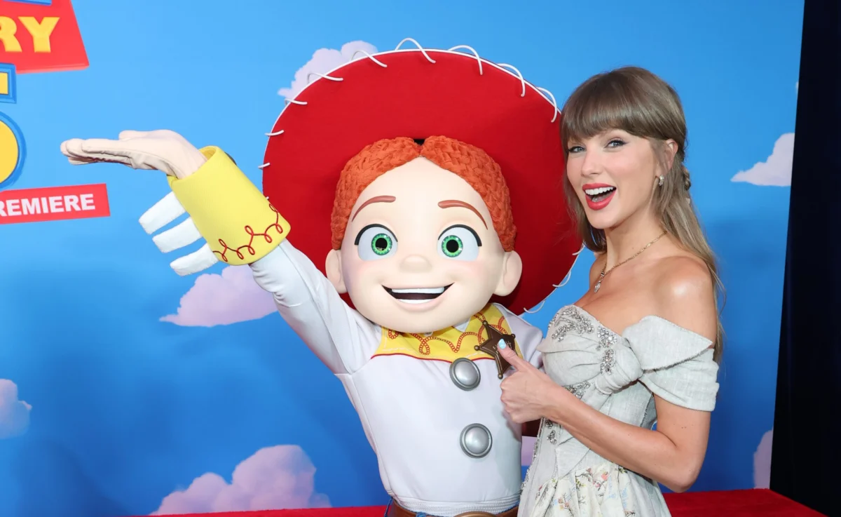 The Taylor Swift Oscar Dilemma: Why ‘Toy Story 5’ Might Not Be the Golden Ticket