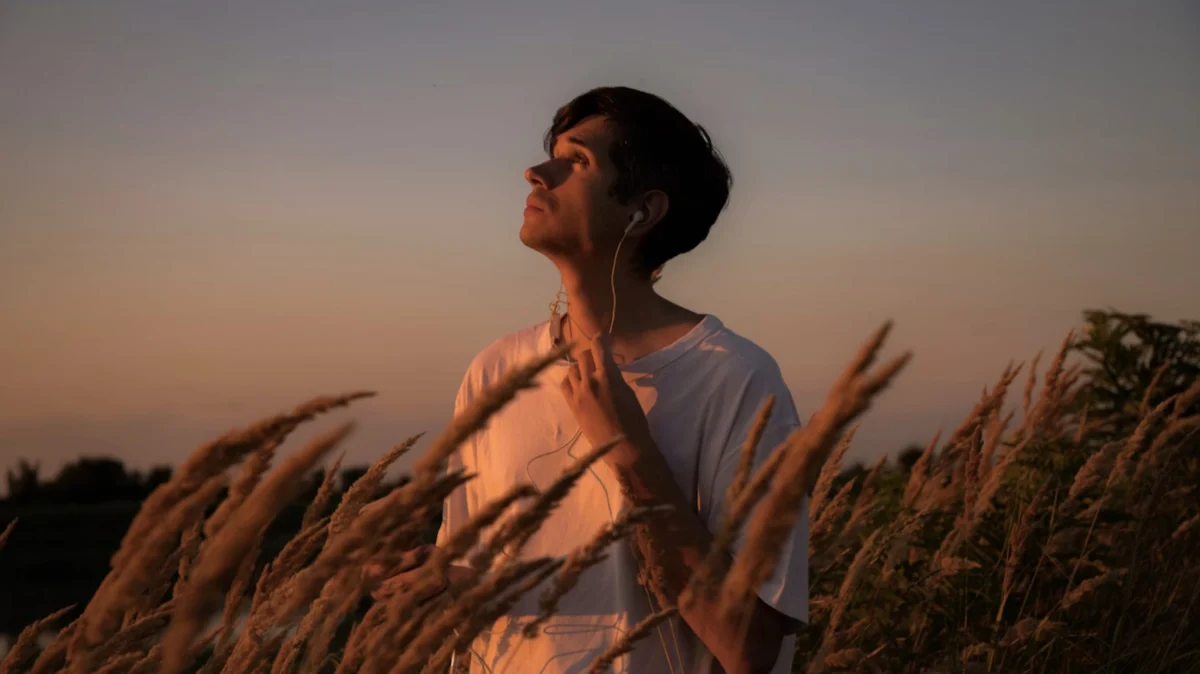 The Analog Revival: Why Wired Headphones Are Reclaiming the Soundscape