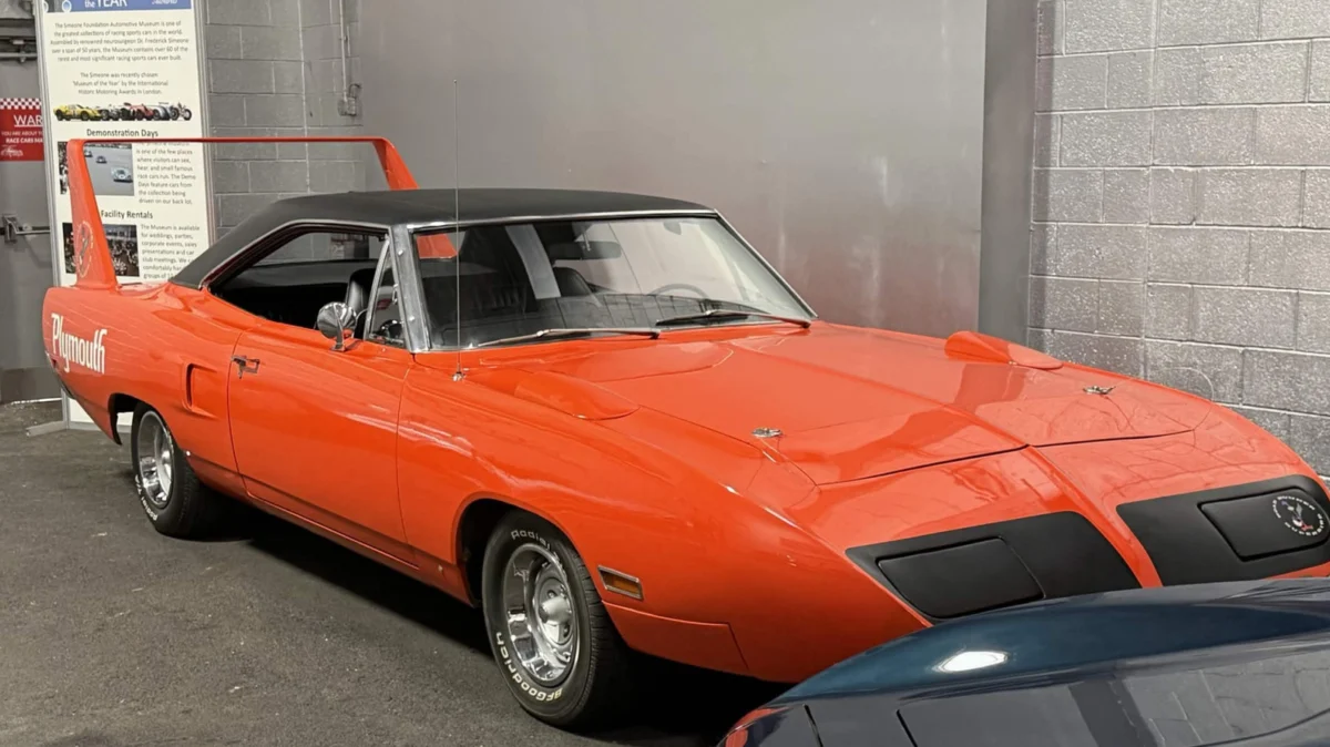 The Crown Jewels of Detroit: Why the 426 Street HEMI Remains the Ultimate Muscle Car Icon