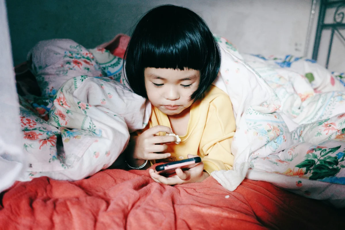 The Digital Privacy Crisis: Why Authorities Are Urging Parents to Rethink Online Sharing