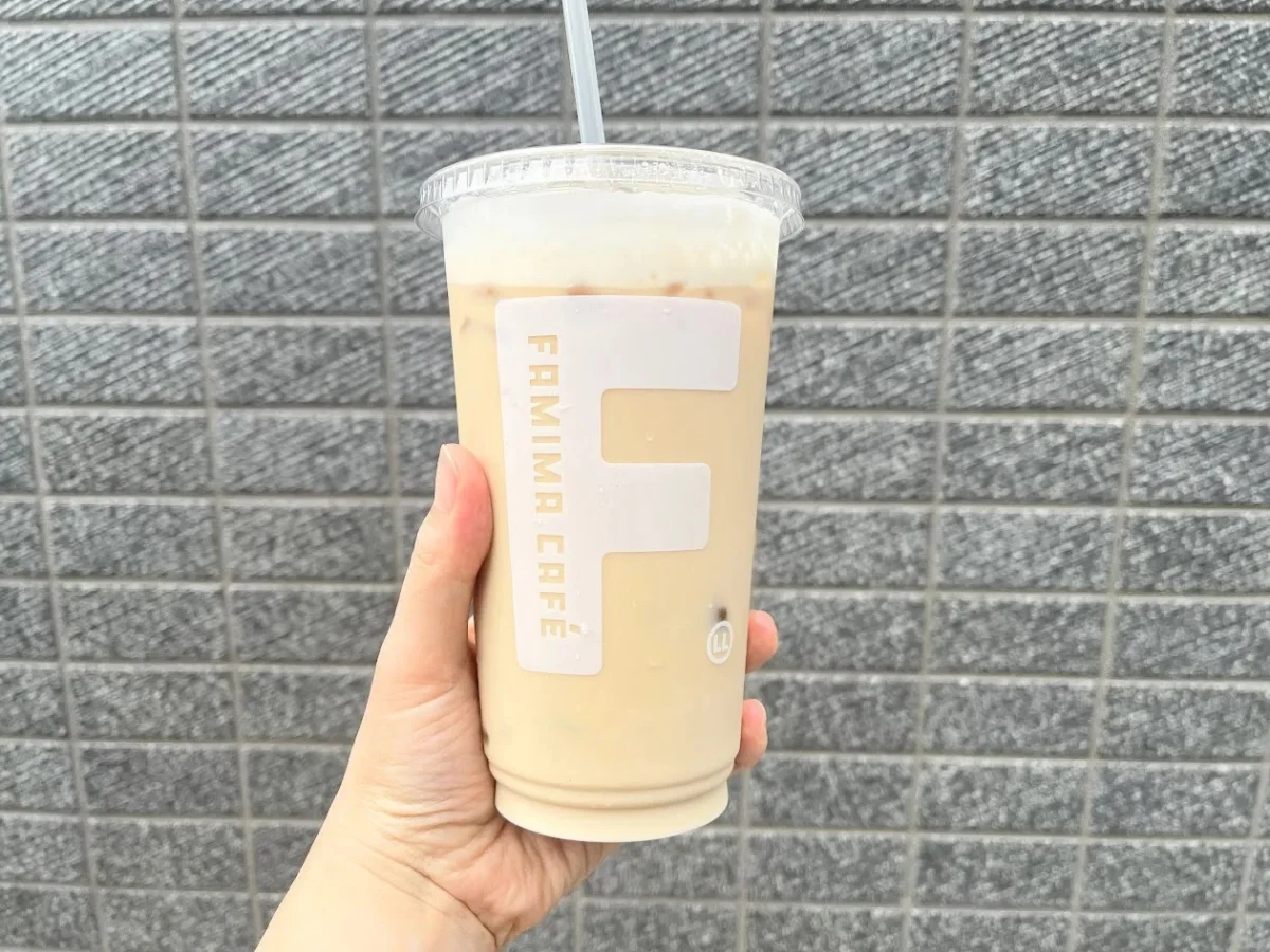 The Great Japanese Coffee War: Inside the Battle for "Deka Drink" Supremacy