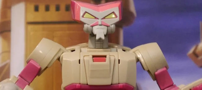 The Legacy Reborn: An In-Depth Analysis of the Transformers Studio Series Kranix Figure