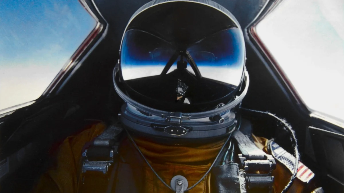The Mach 3 Frontier: Life and Logistics Inside the Cockpit of the SR-71 Blackbird