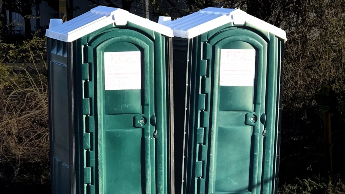 The Price of a Soda: Kansas City Man Rescued After Eight-Hour Ordeal Inside Portable Toilet