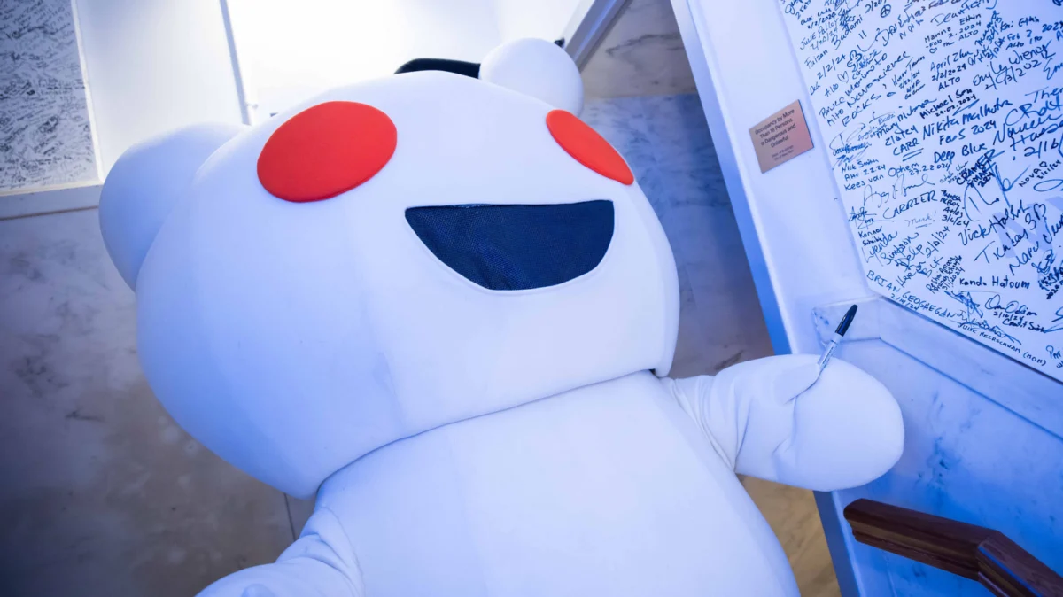 The Search Engine Paradox: Why Reddit’s CEO is Challenging the AI-Driven Future of the Web