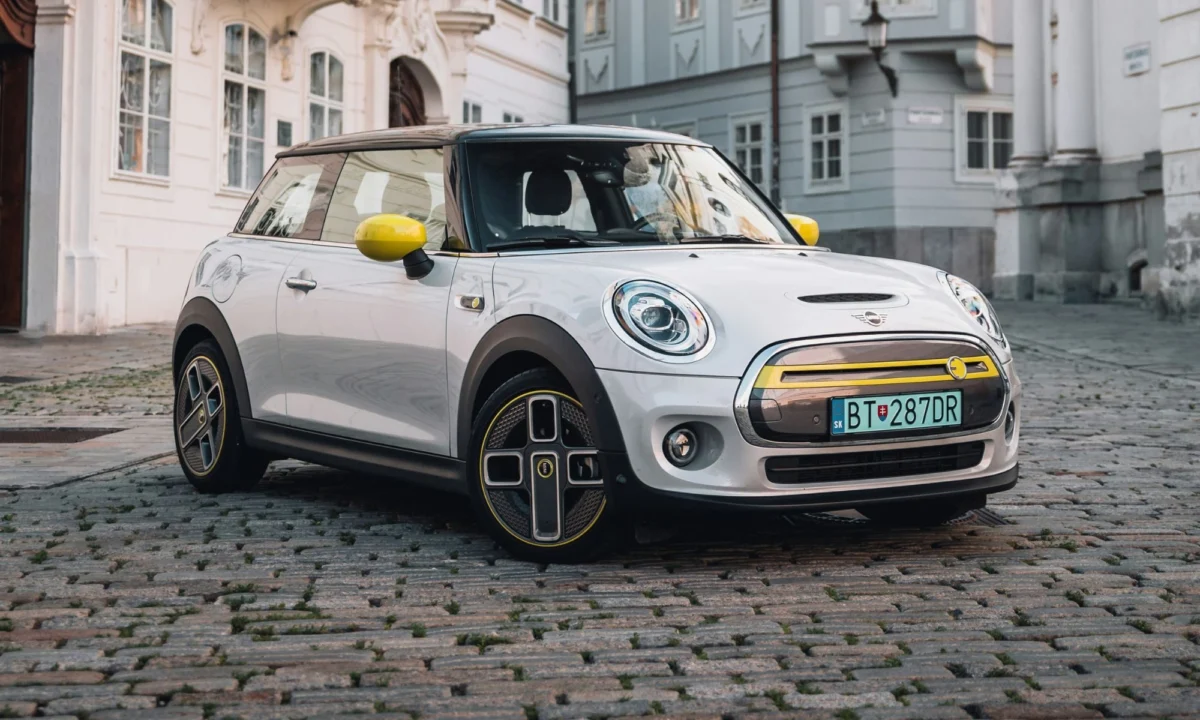 The Second Act of a Retro Icon: Great Wall Motor Revamps the Controversial Ora Ballet Cat