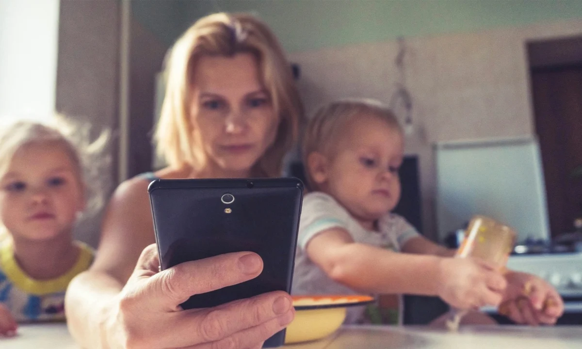 The Silent Epidemic: How Parental Phone Addiction Is Reshaping Child Development
