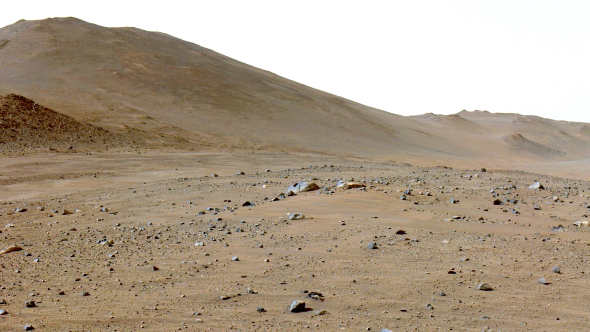 Unlocking the Martian Puzzle: Perseverance Rover Detects Complex Carbon at Bright Angel