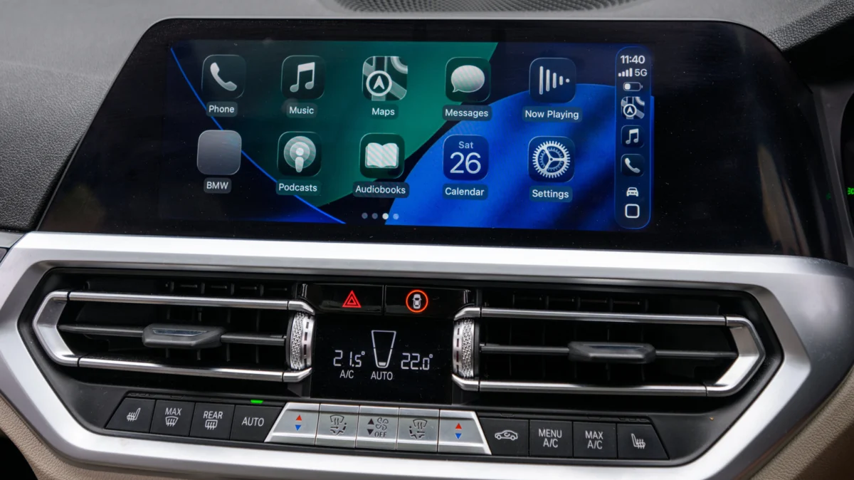 Personalized Commutes: How to Engineer a Custom Apple CarPlay Welcome Experience