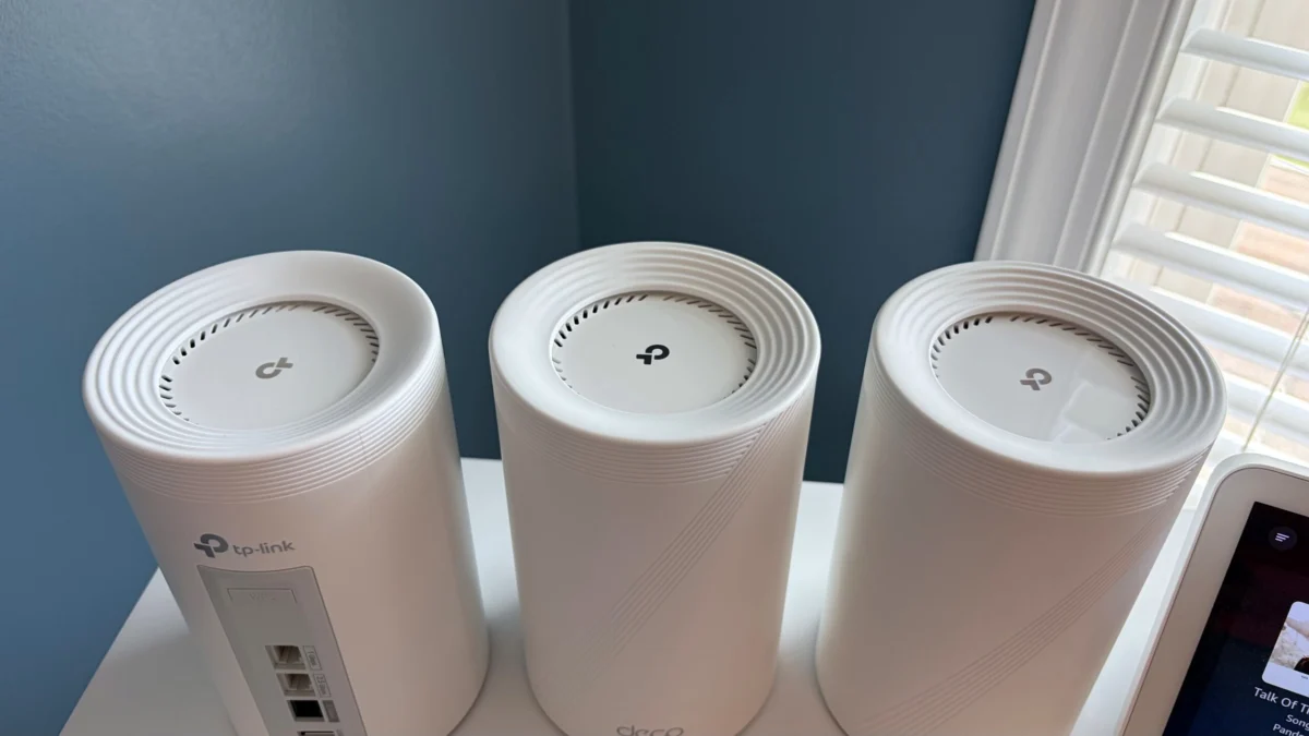 TP-Link Deco 7 Pro BE13000 Review: Powerful Wi-Fi 7 Performance Meets Subscription-Locked Features