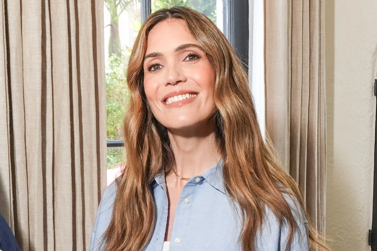 Balancing Act: Mandy Moore on Motherhood, Digital Boundaries, and Her High-Stakes Return to Television