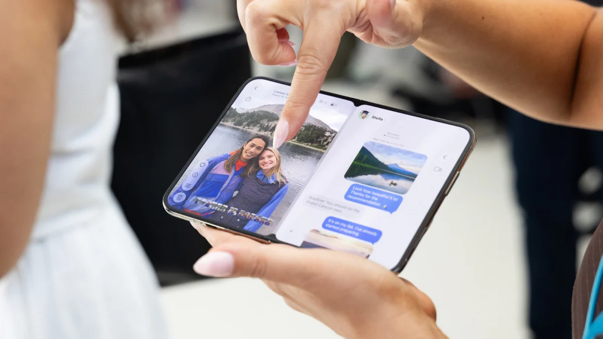The Crease Conundrum: Why Apple’s iPhone Duo Faces a Long-Term Durability Test
