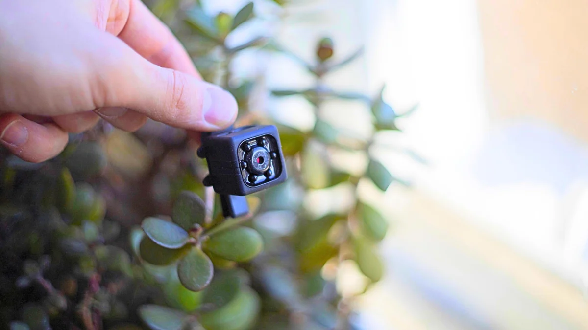 The End of Hidden Spy Cams? How AI and a $7 LED Grid Are Changing Personal Security