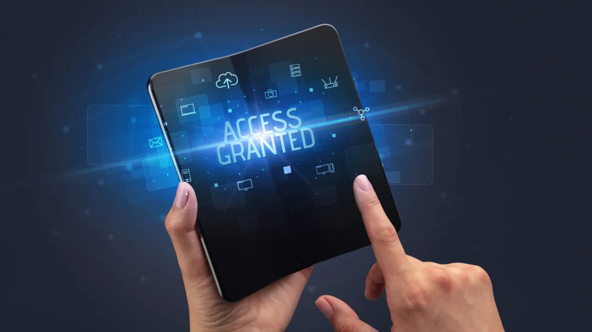The Great Convergence: Is a Foldable Phone Finally Ready to Replace Your Tablet?