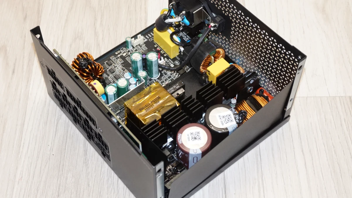 The Montech Century II Gold 850W ATX 3.1 Review: A New Benchmark for Value