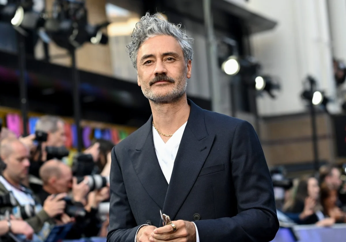 The Divide Between Critics and Creators: Taika Waititi Defends ‘Klara and the Sun’ Amidst Box Office Struggles