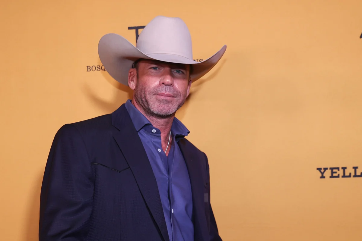 The Strategic Coup: How Donna Langley Lured Taylor Sheridan Away from the Paramount Empire